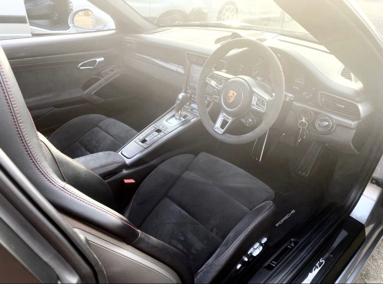 Porsche 911 Targa 4 GTS screenshot