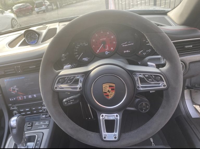 Porsche 911 Targa 4 GTS screenshot